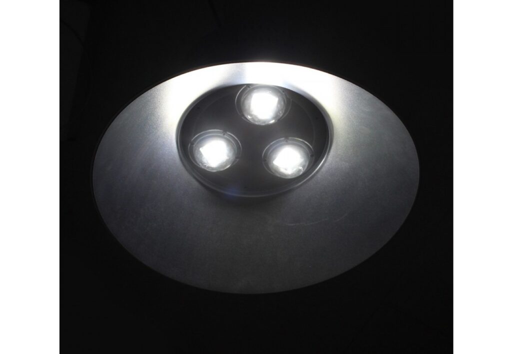 โคมไฮเบย์ LED GKD-043 150W (เดย์ไลท์) IWACHI